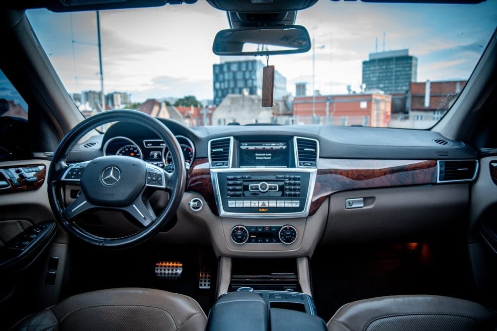 Mercedes GL 550 - wypożyczalnia samochodów Gdańsk