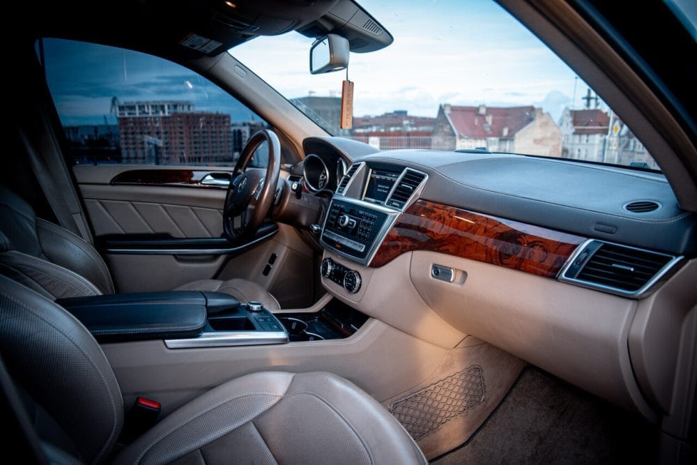 Mercedes GL 550 - wypożyczalnia samochodów Gdańsk