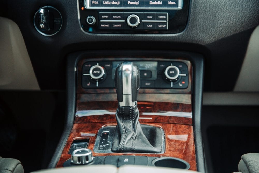 Volkswagen Touareg 3.6L - wypożyczalnia samochodów Gdańsk