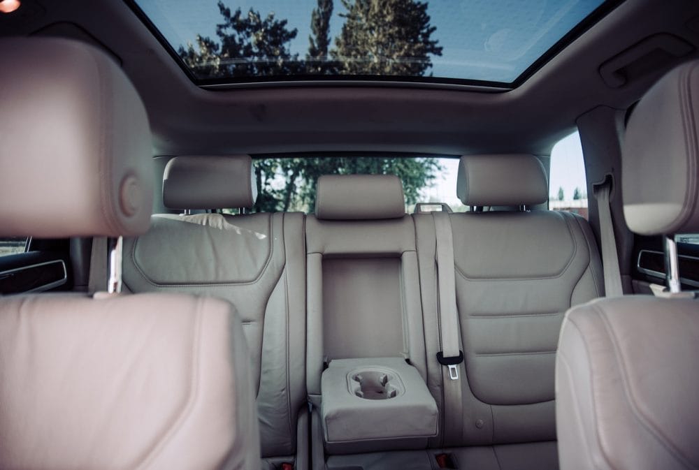 Volkswagen Touareg 3.6L - wypożyczalnia samochodów Gdańsk