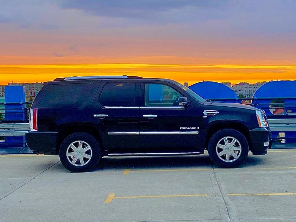 Cadillac Escalade wypożyczalnia samochodów luksusowych Mestenza Trójmiasto Rafał Grzebin
