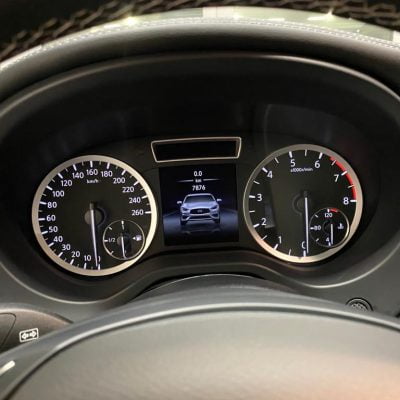 Infiniti QX30 Luxe Tech Wypożyczalnia samochodów luksusowych Mestenza Trójmiasto Rafał Grzebin