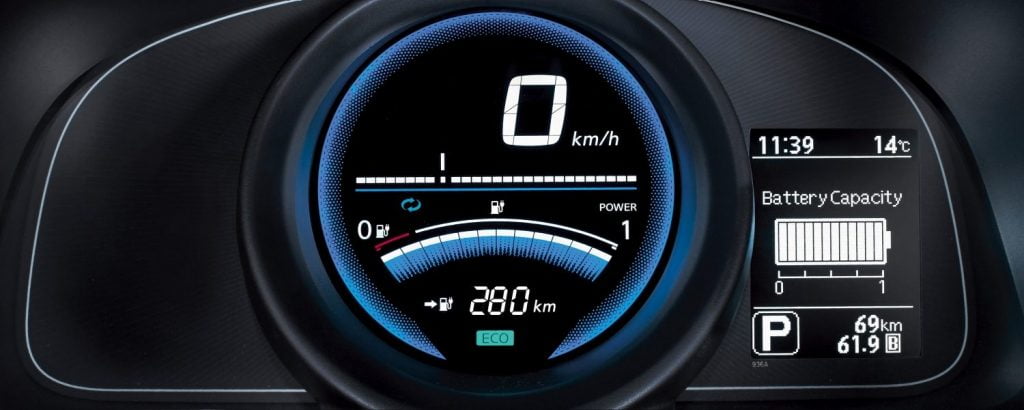 Licznik Nissan e-NV200 - Wypożyczalnia samochodów luksusowych Mestenza Trójmiasto Rafał Grzebin