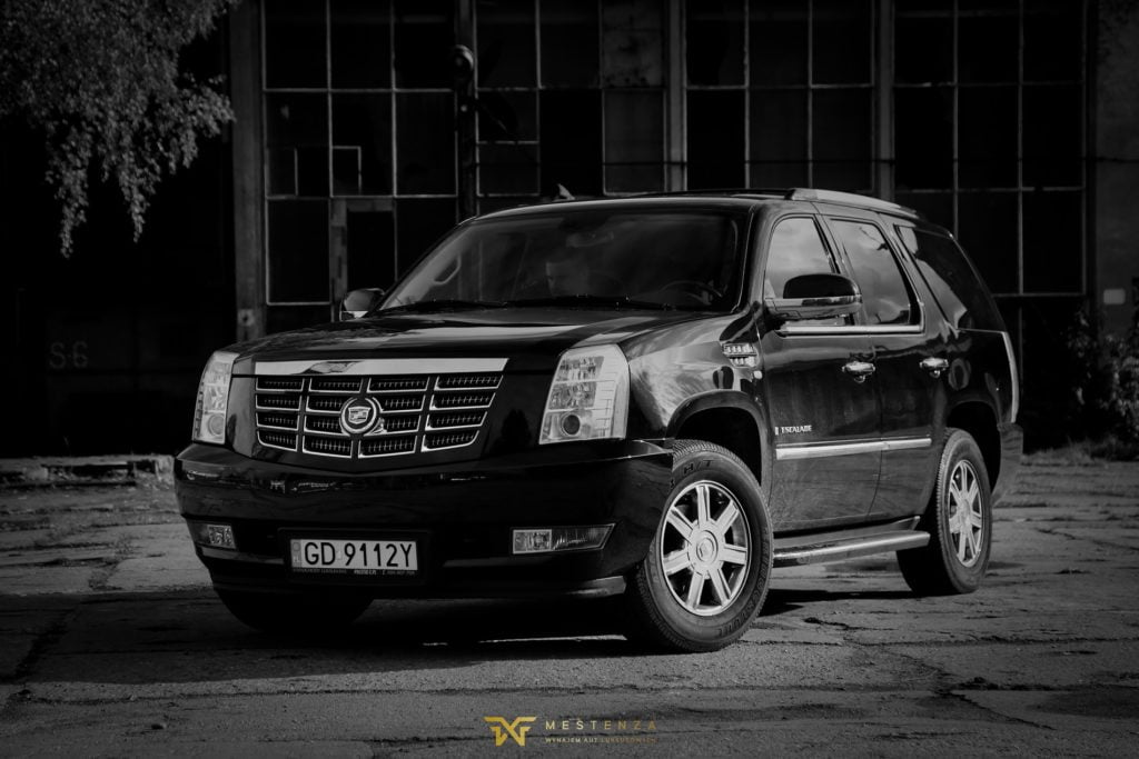 Cadillac Escalade Mestenza wypożyczalnia samochodów Rafał Grzebin