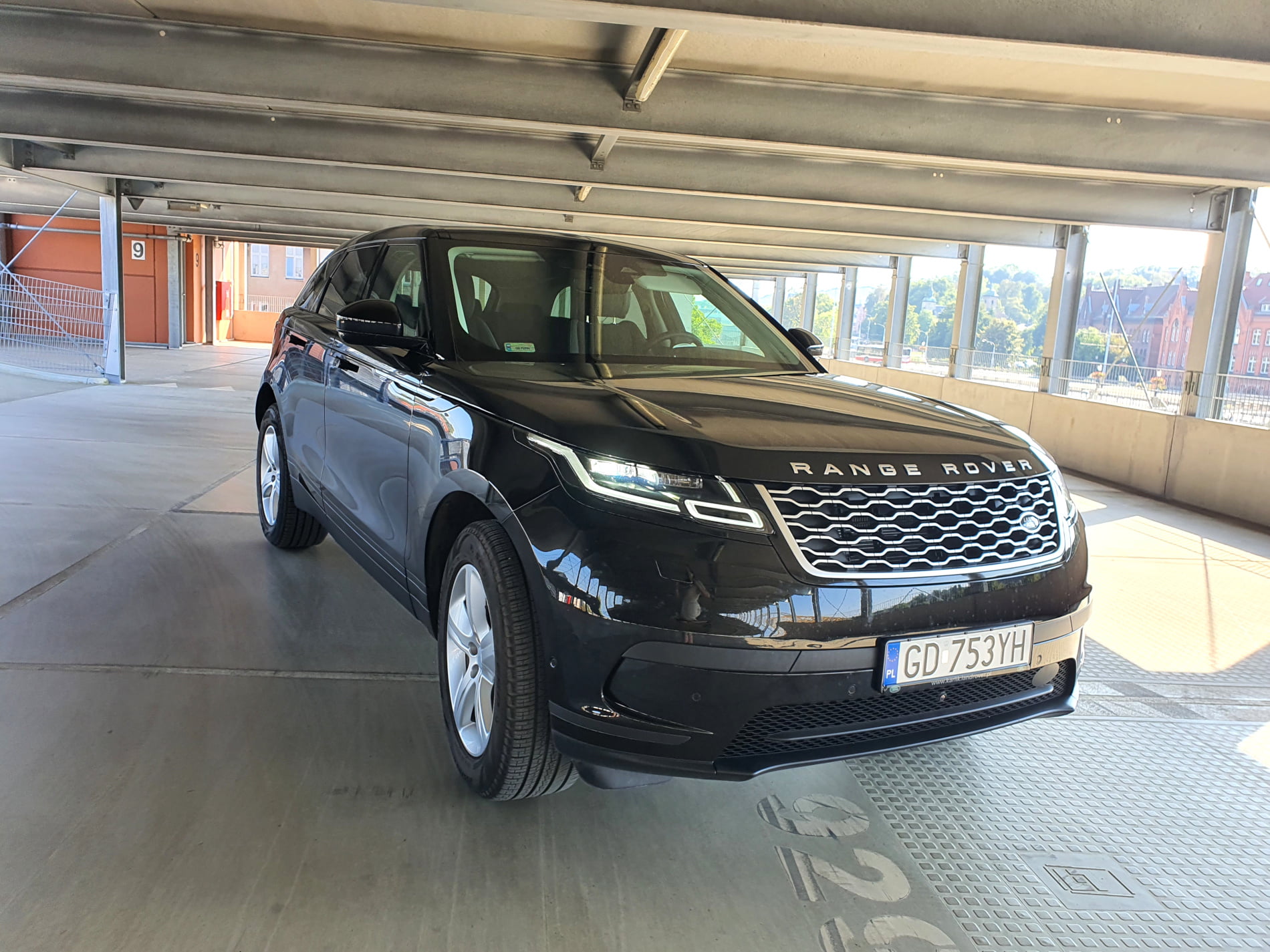 Range Rover Velar wypożyczalnia samochodów Mestenza Gdańsk