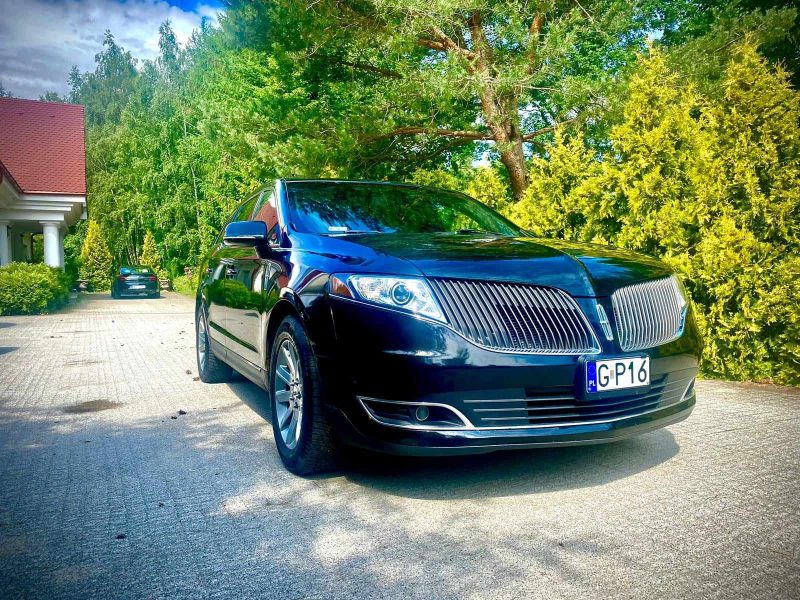 Wypożyczalnia samochodów luksusowych Lincoln MKT Gdańsk Sopot Gdynia