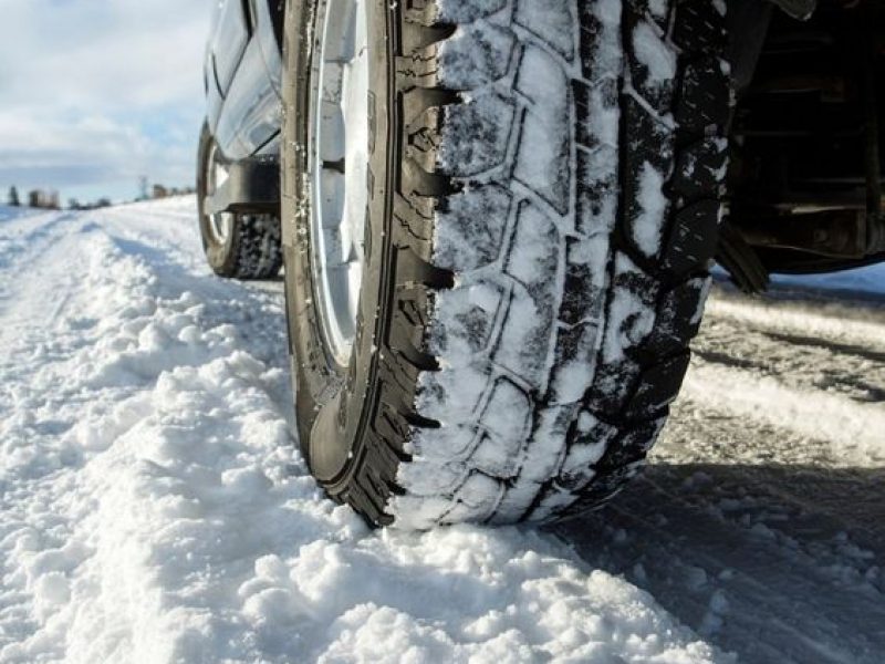 Jak przygotować samochód na jazdę w trudnych warunkach zimowych? Wypożyczalnia samochodów Trójmiasto