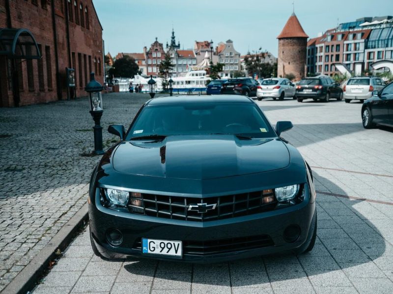 Wypożyczalnia samochodów w Gdańsku – dlaczego Chevrolet Camaro jest idealnym wyborem?
