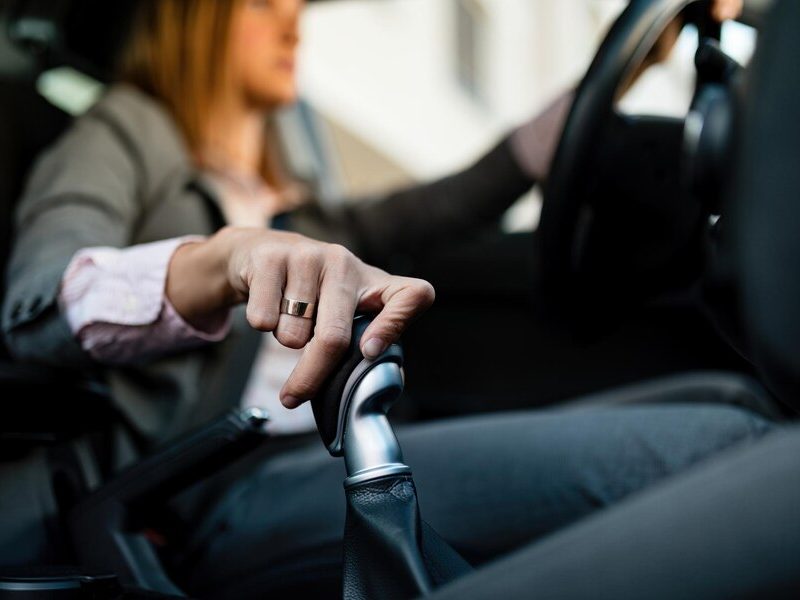 Defensive driving: poznaj 5 najważniejszych zasad