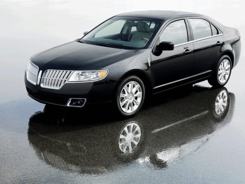 Lincoln MKZ: idealny konkurent przeciwko Audi A4 i BMW 3