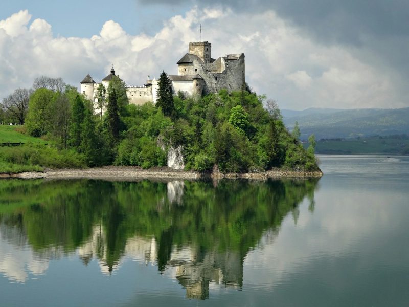 Top miejsca i trasy do odkrycia samochodem