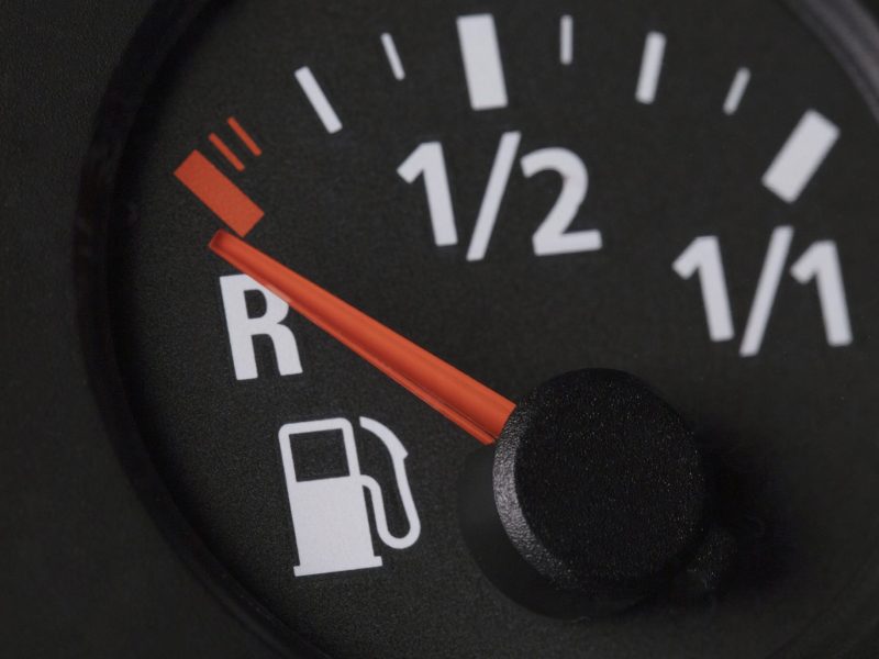 Jazda na rezerwie, wszystko co musisz wiedzieć. Wypożyczalnia aut Gdynia