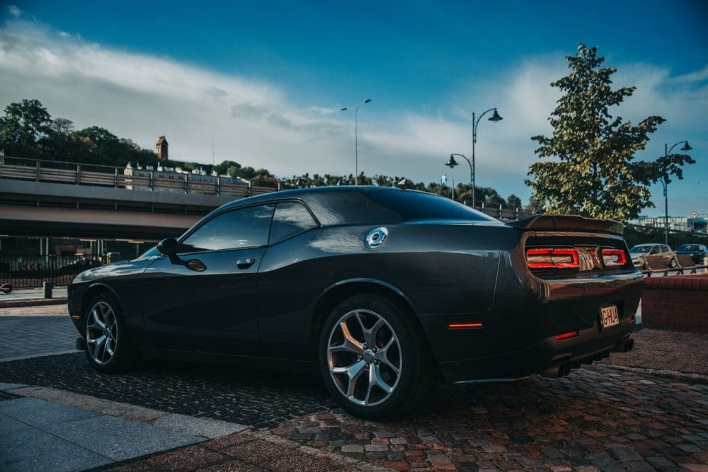 Dodge Challenger 3.6 V6 - wypożyczalnia samochodów Gdańsk