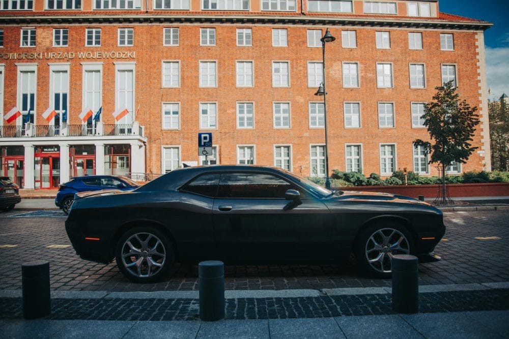 Dodge Challenger 3.6 V6 - wypożyczalnia samochodów Gdańsk