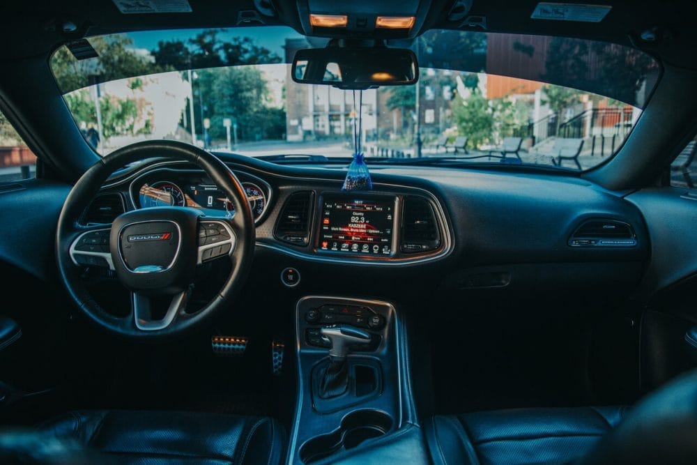 Dodge Challenger 3.6 V6 - wypożyczalnia samochodów Gdańsk