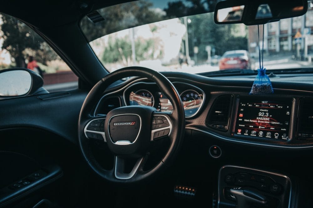 Dodge Challenger 3.6 V6 - wypożyczalnia samochodów Gdańsk