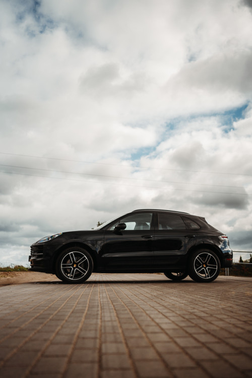 Wypożyczalnia samochodów Porsche Macan Gdańsk