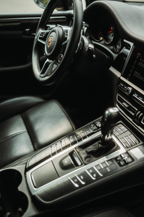 Wypożyczalnia samochodów Porsche Macan Gdańsk