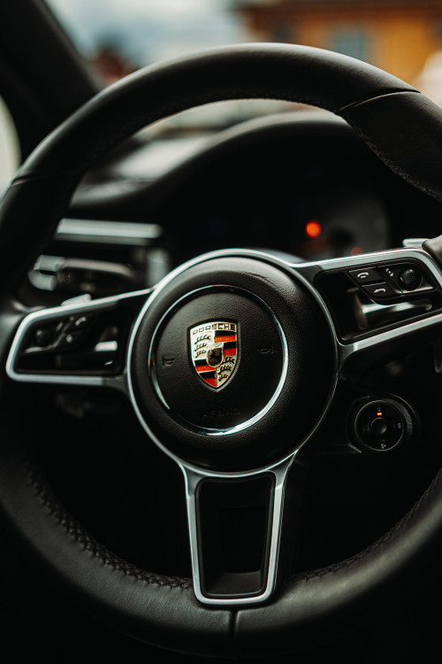 Wypożyczalnia samochodów Porsche Macan Gdańsk