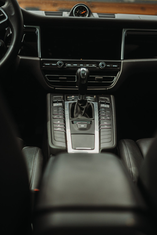 Wypożyczalnia samochodów Porsche Macan Gdańsk